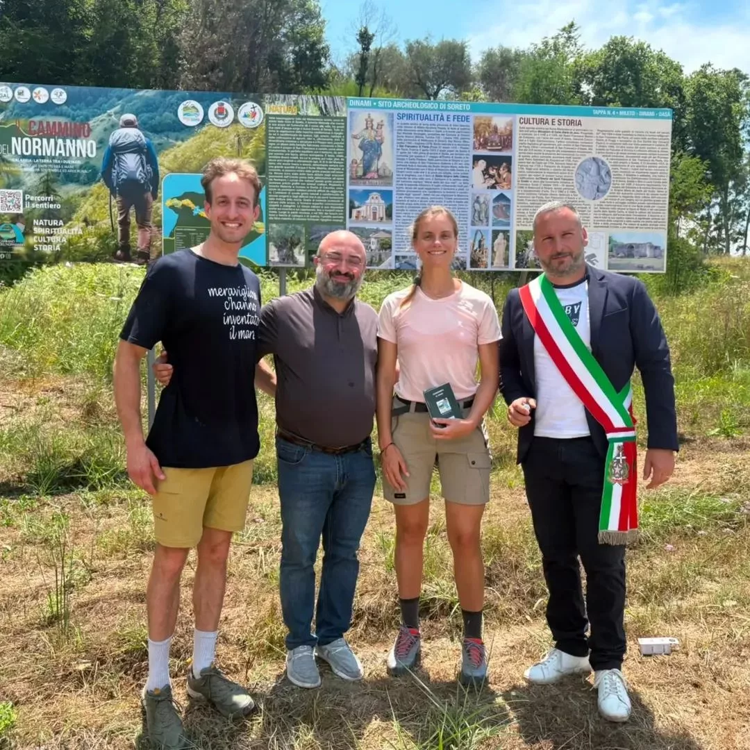 Da Mileto a Dinami a piedi: due giovani romani inaugurano il Cammino del Normanno