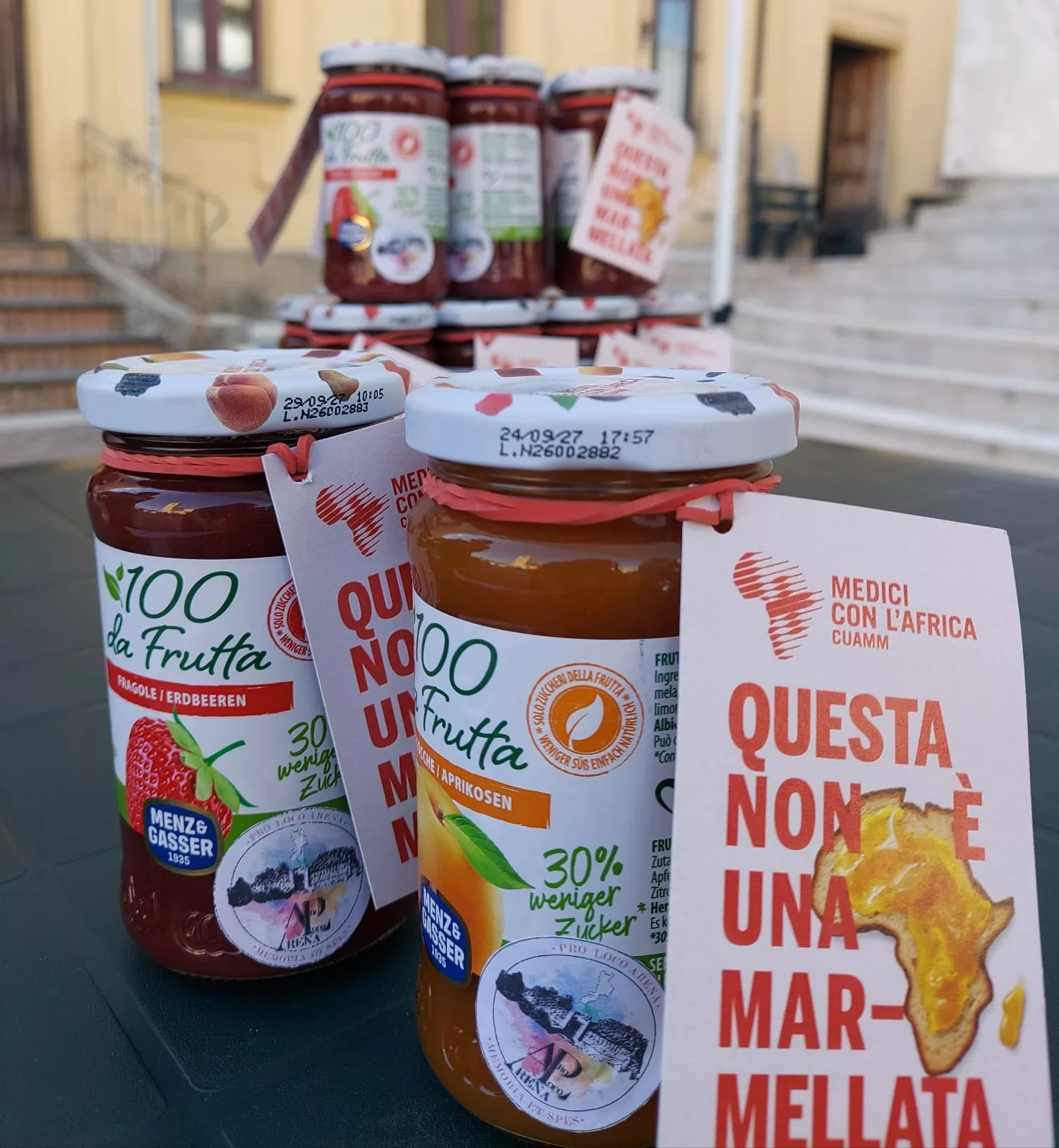 Arena, oltre 1.000 euro con “Questa non è una marmellata”: la solidarietà che porta aiuto in Africa